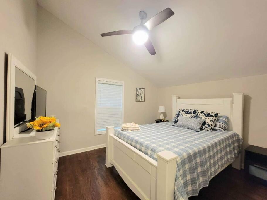 Villa Refreshed!! Private 4Brms 2 Bath - 2 King Beds!! à Smyrna Extérieur photo